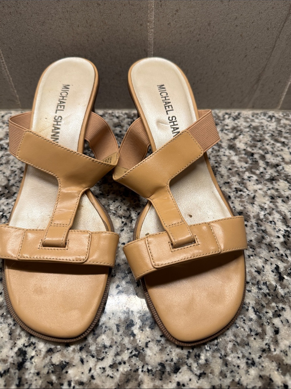 Michael Shannon Camel/Tan T-Strap Leather Slide Sandals, Size 7